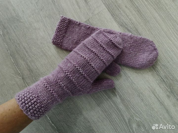 Варежки вязаные женские