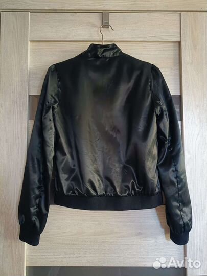 Ветровка женская