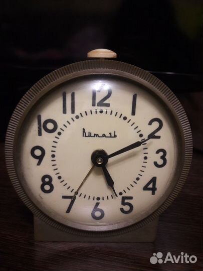 Часы настольные СССР (будильник)