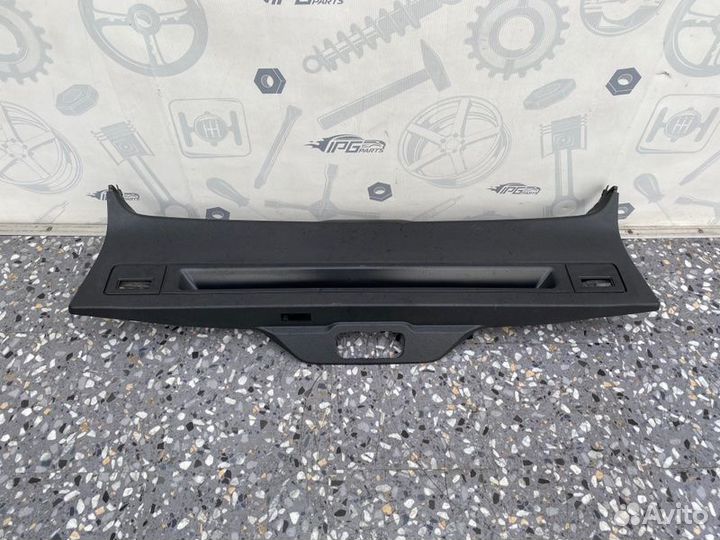 Обшивка крышки багажника Bmw X5 F15