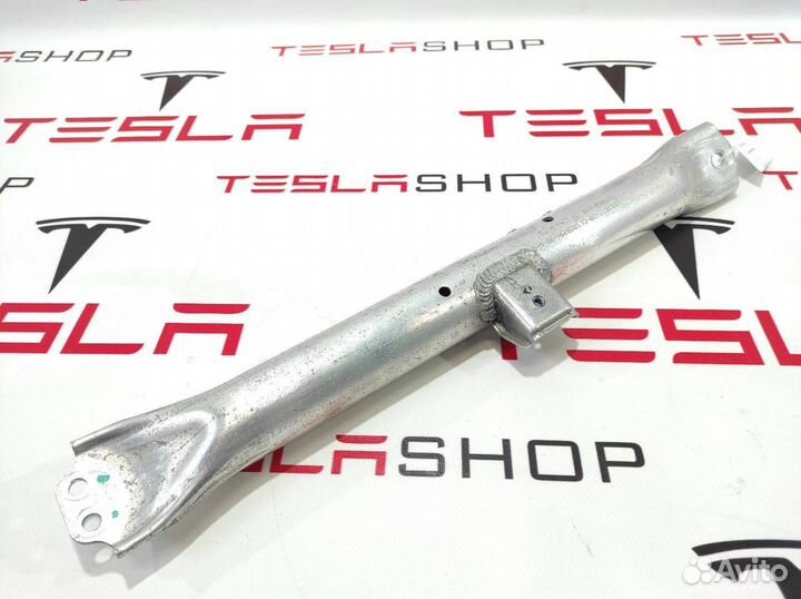 Распорка стоек Tesla Model S 2015 1003617-00-E