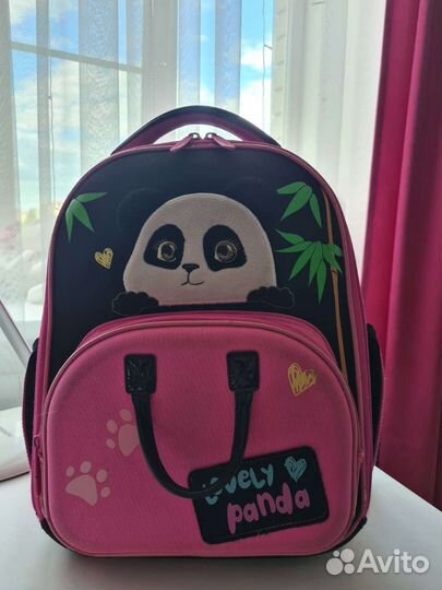 Рюкзак(школьный портфель)