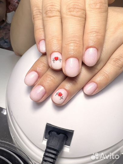 Маникюр, педикюр 300