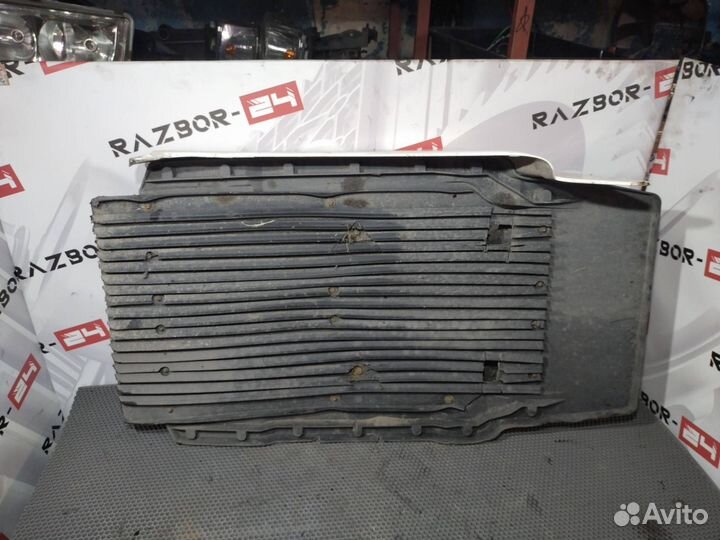 Передняя часть подкрылка переднего правого MAN TGX