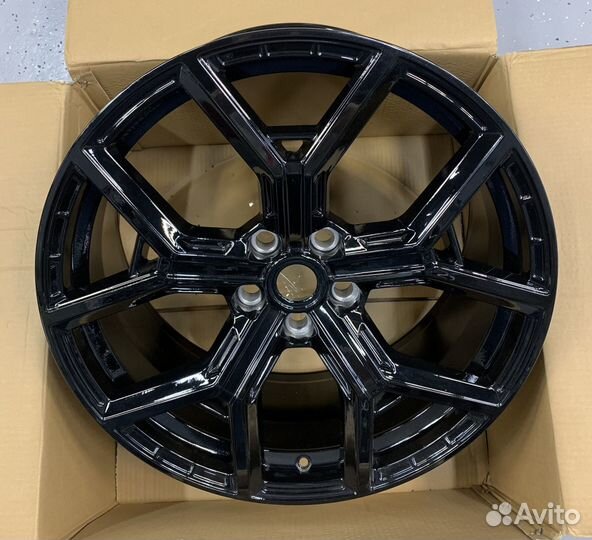 Диски на Range Rover Sport Рендж Ровер Спорт R22