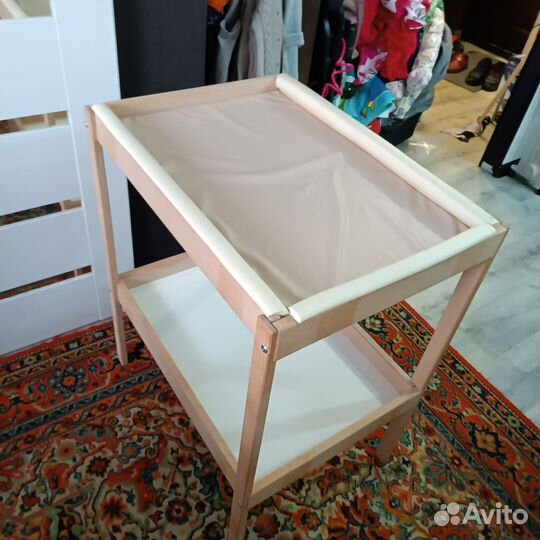 Пеленальный столик