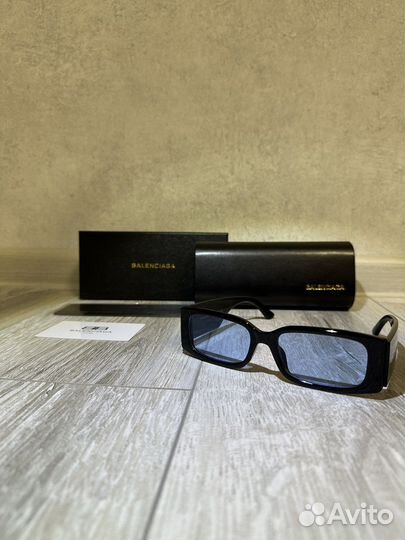 Солнцезащитные очки