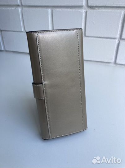 Женский кожаный кошелек