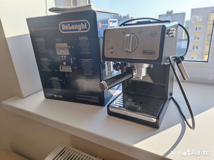 Кофеварка рожковая DeLonghi ECP33.21.BK