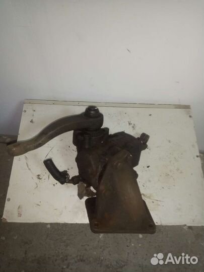 Рулевой редуктор Мерседес 609D