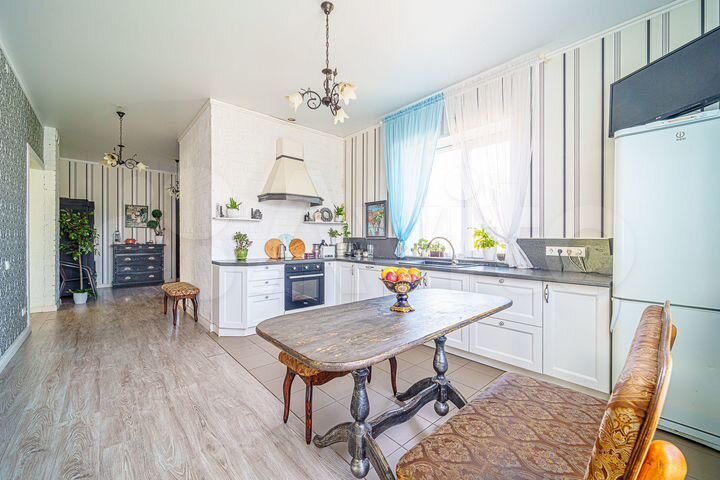 Коттедж 165 м² на участке 12 сот.