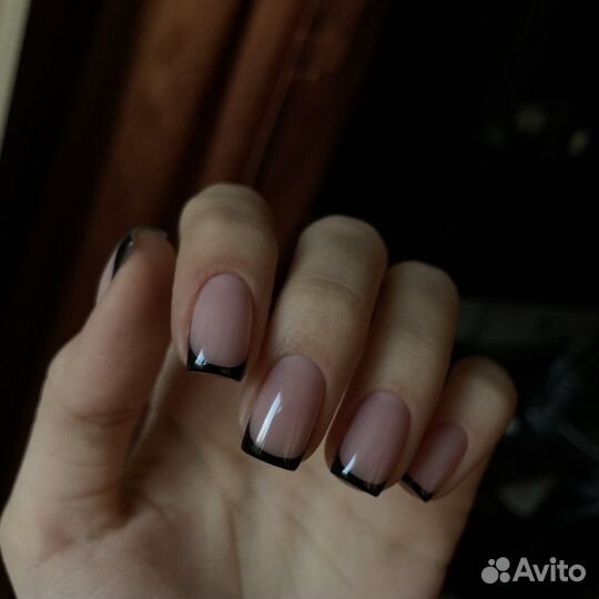 Маникюр с покрытием гель-лаком