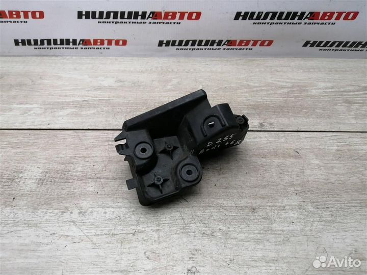 Кронштейн заднего бампера правый Ауди А6 С6