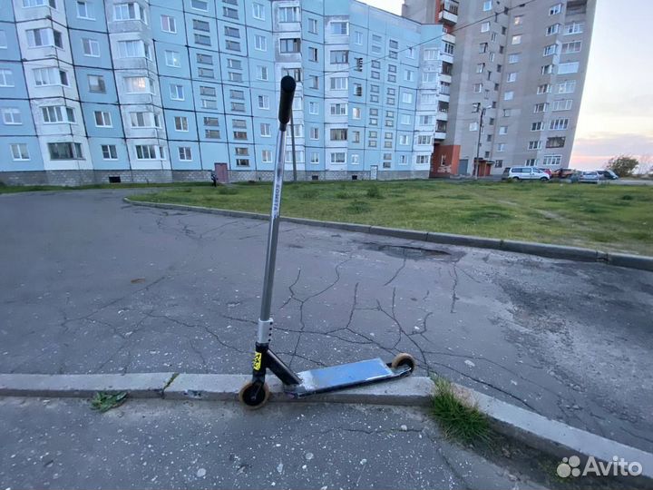 Трюковой самокат хайповый