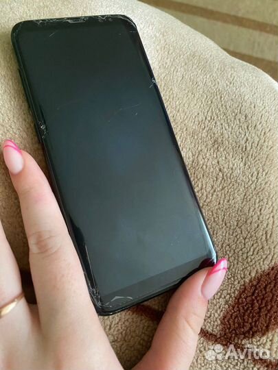 Телефон Samsung galaxy s8
