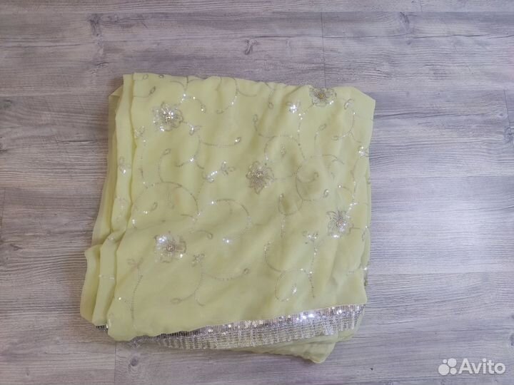 Индийское сари