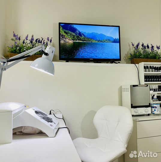Аренда маникюрного стола