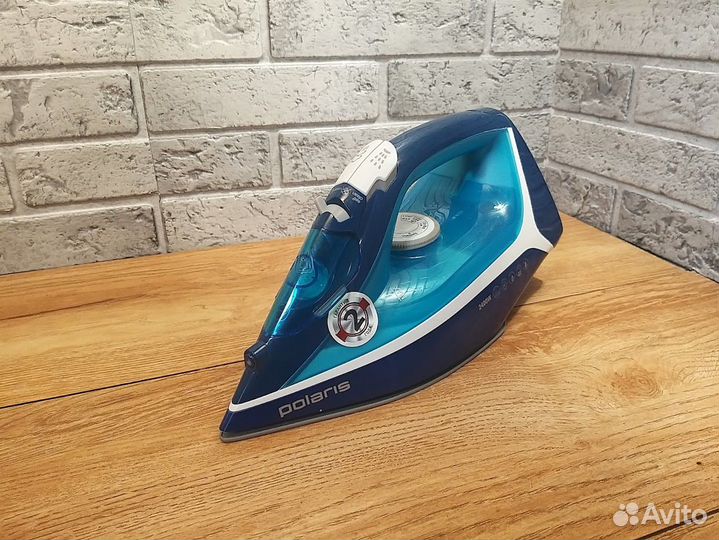 Утюг Polaris PIR2444K