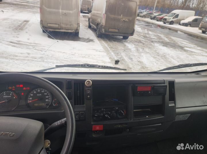 Изотермический фургон Isuzu NPR, 2020