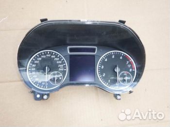 Панель приборов Mercedes W246 B