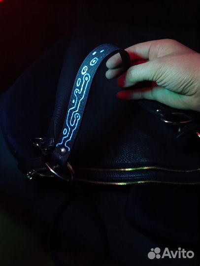 Кожаная сумка, ручная роспись светящимся узором