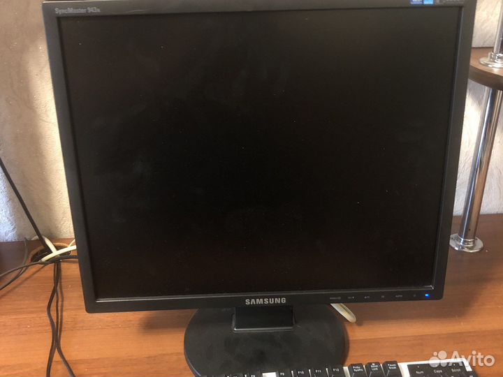 Монитор Samsung