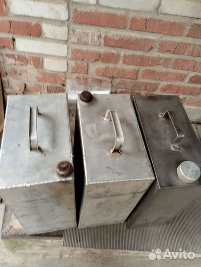 Канистра из нержавейки и алюминия