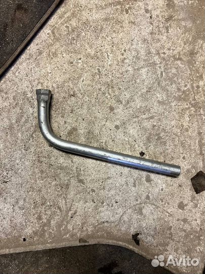 Балонный ключ Audi A8 D4