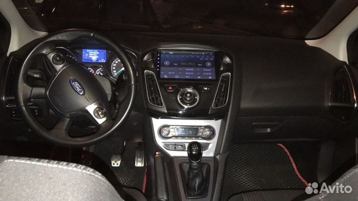 Ford Focus 3 приборная панель и г/у