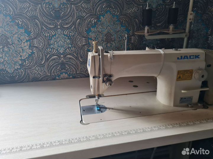 Швейная машина jack