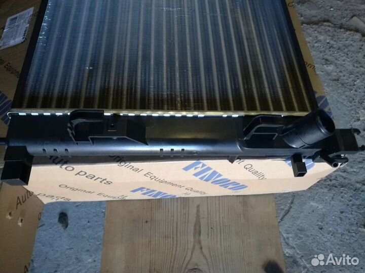 Радиатор охлаждения Рено Логан 2,Лада Веста