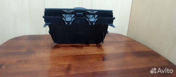 Бардачок Mazda 6 GG (2002 - 2005) GJ6A5524XA02