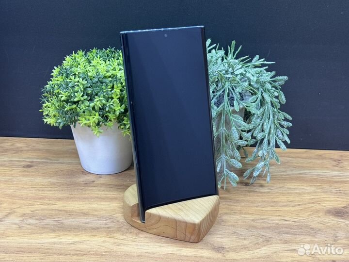 Samsung Galaxy S22 Ultra, 12/256 ГБ