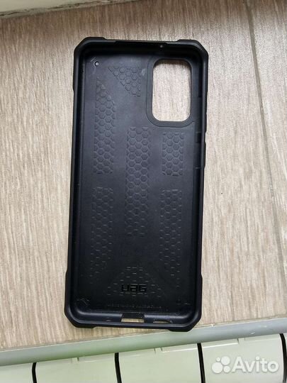 Чехол Samsung galaxy s20+ UAG monarch, б/у