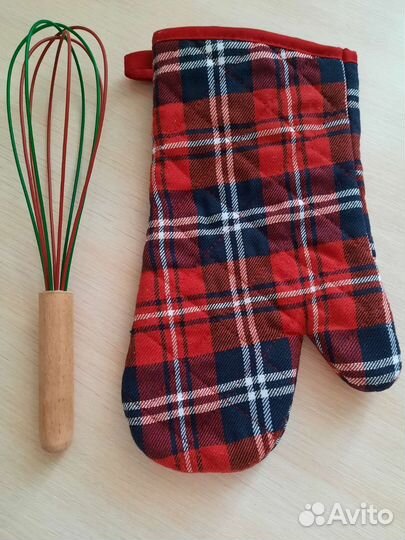 Набор из прихватки-варежки и венчика