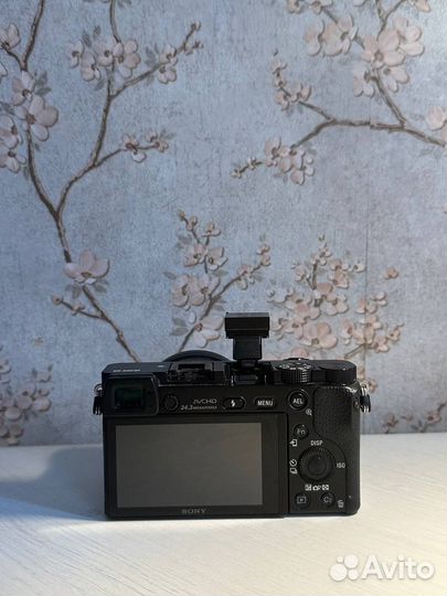 Компактный фотоаппарат sony