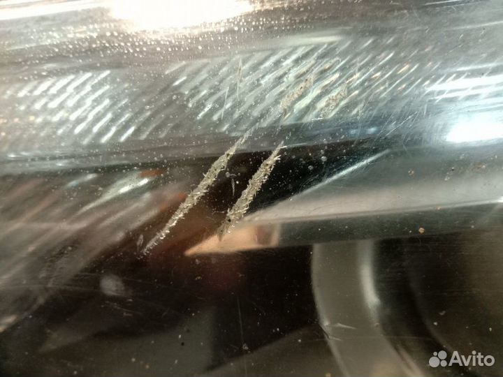 Фара галогеновая передняя левая Peugeot 2008 EP6C