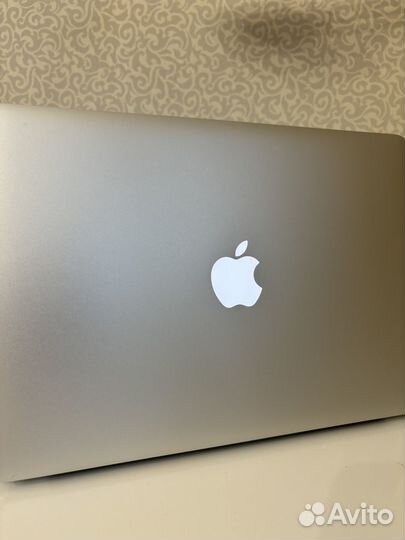 Apple macbook air 13 early 2015