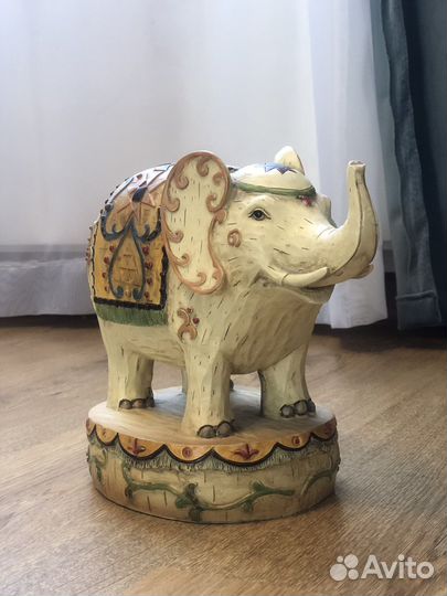 Статуэтка Слон