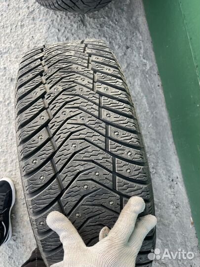 Продам комплект колес