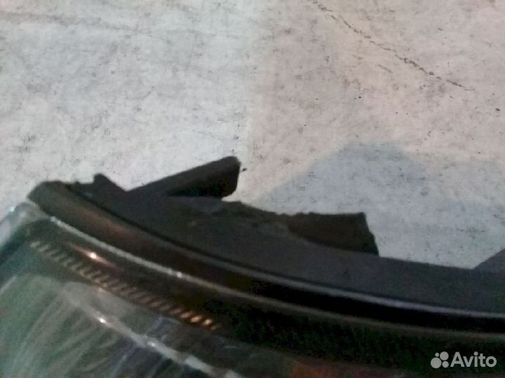 Габарит передний левый 210-61849 черный Mazda Cape