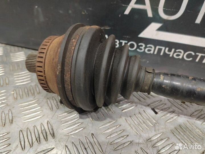 Привод правый Audi A4 B5 AGA 1998