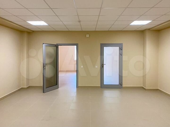 От 600 до 1000 м2 с отличным ремонтом, парковкой