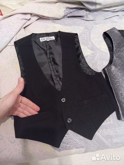 Жилетки нарядные праздничные