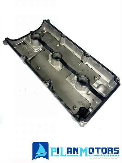 11170-93J01-000 Клапанная крышка Suzuki DF200-350