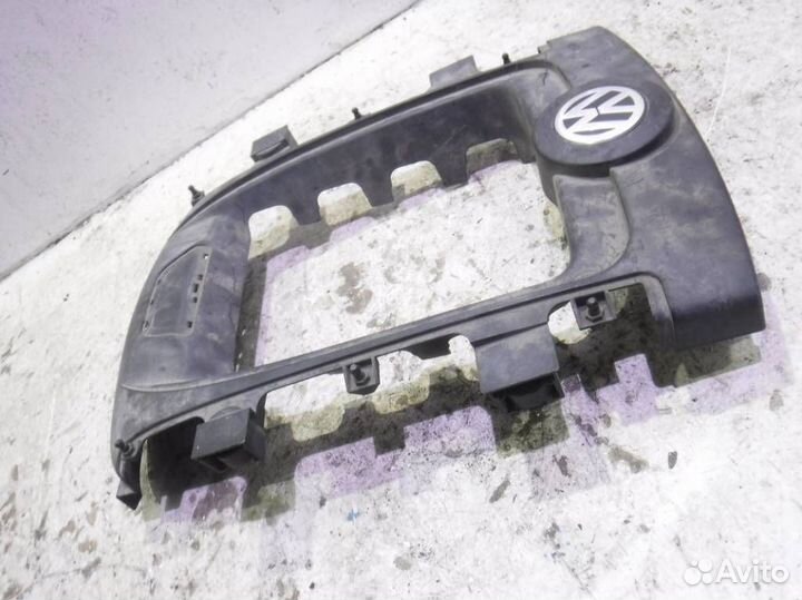 Крышка двигателя