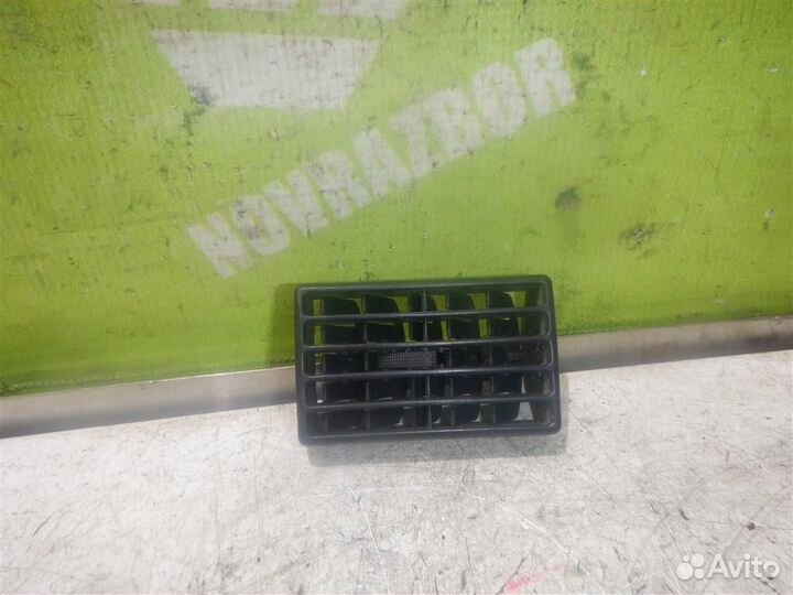 Дефлектор воздушный Ауди 80 90 Б4