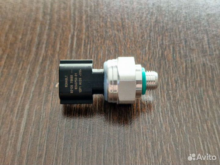 Датчик давления кондиционера Renault / 921361722R