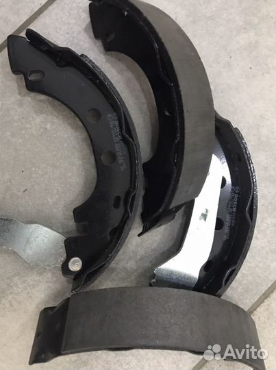 Тормозные колодки Bosch 0 986 487 570