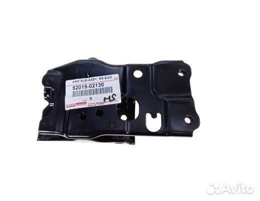 Кронштейн усилителя бампера задний правый Toyota